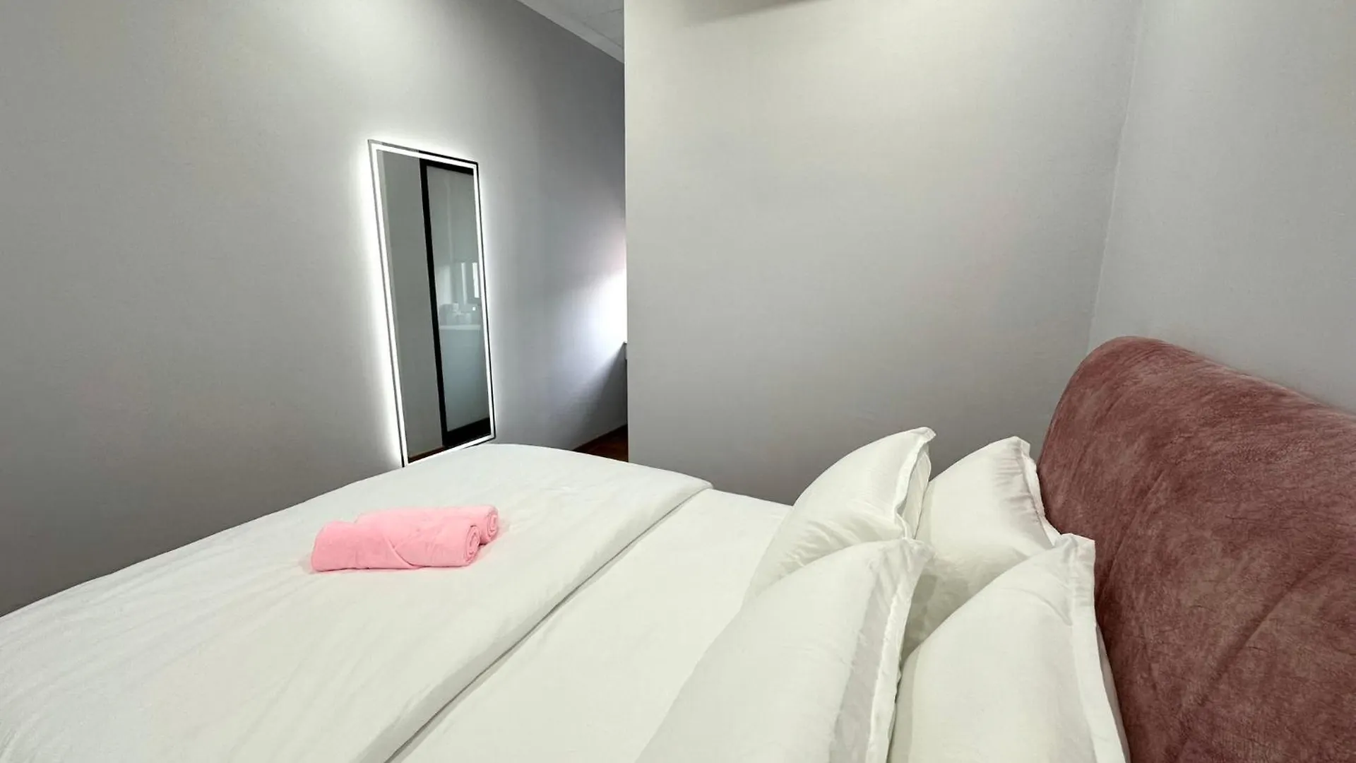 3U Villa - Ujong Pasir Johor Bahru 0*,